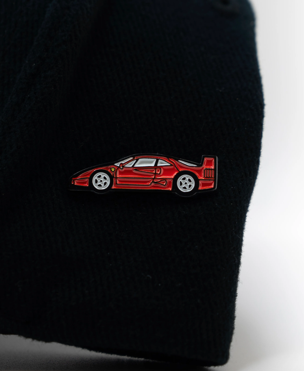 NEW - Ferrari F40 Pin